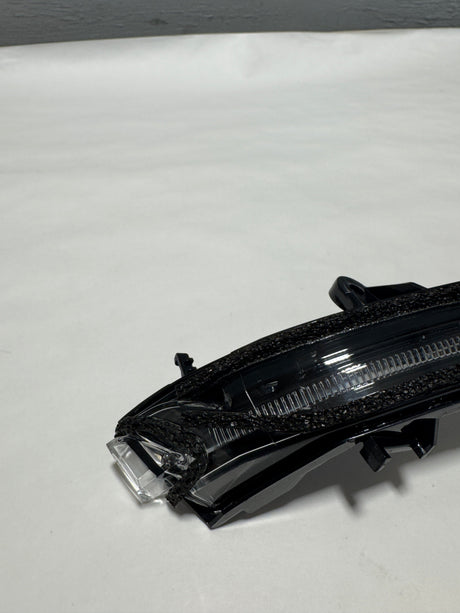 DFR5-69-122B 2020-2025 Mazda CX-30 Front Passenger Side Turn Signal Light OEM