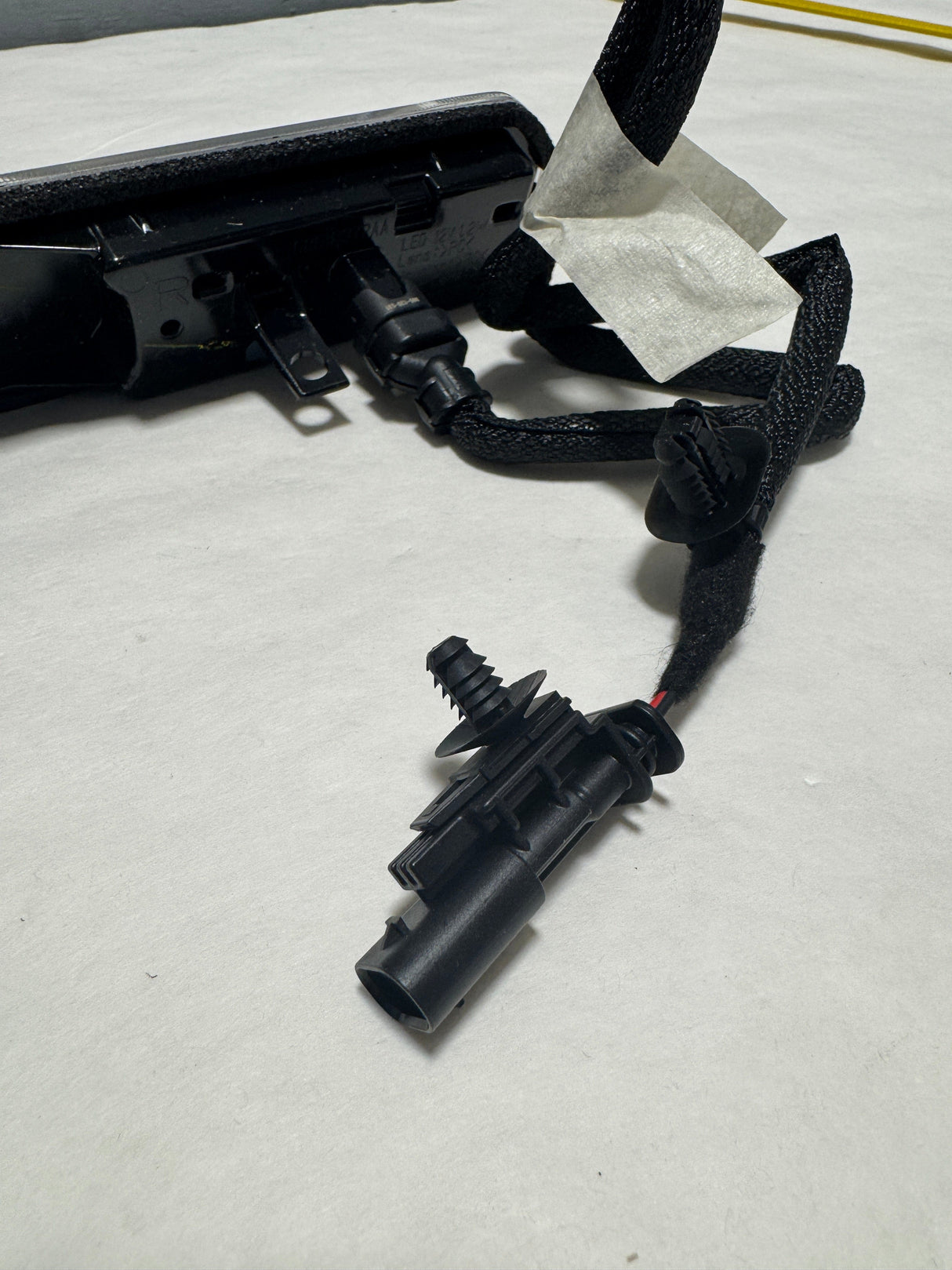 68618372AA 2020-2025 Ram 1500 DT Passenger Side Bed Lamp Light Genuine OEM