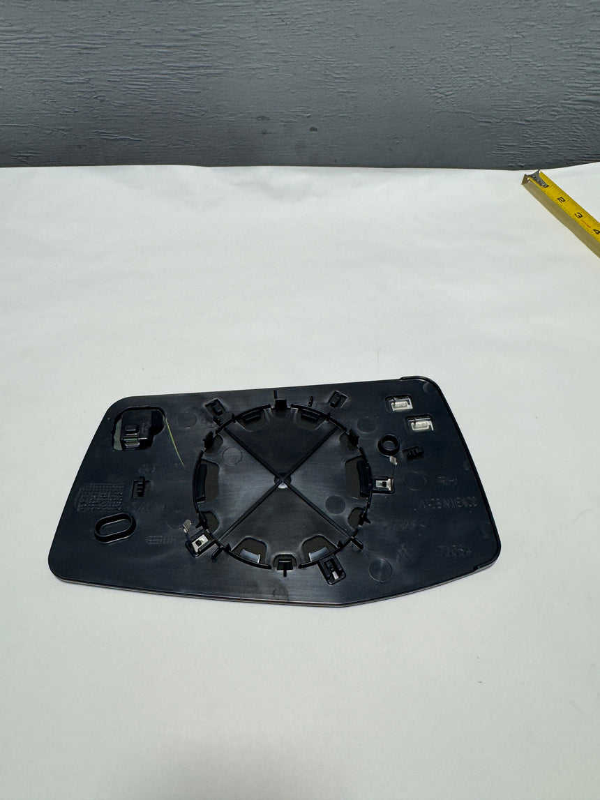 2020-2025 Sierra Silverado 1500 Passenger Side Power Mirror Glass For Heated and Blind Spot