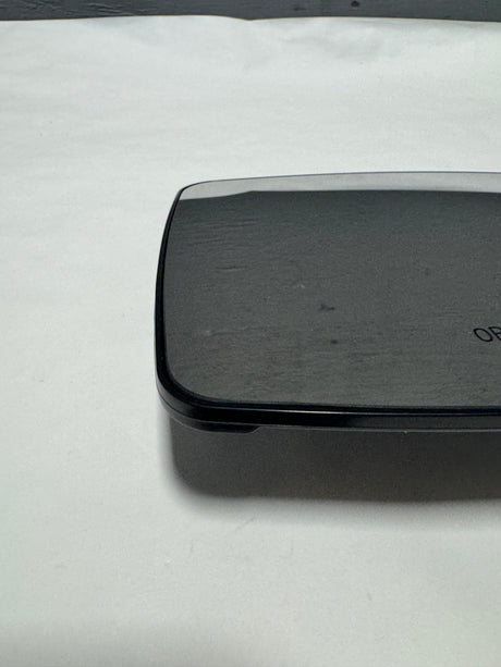 84309705 2020-2025 Sierra Silverado 1500 Passenger Side Power Mirror Glass For Heated and Blind Spot