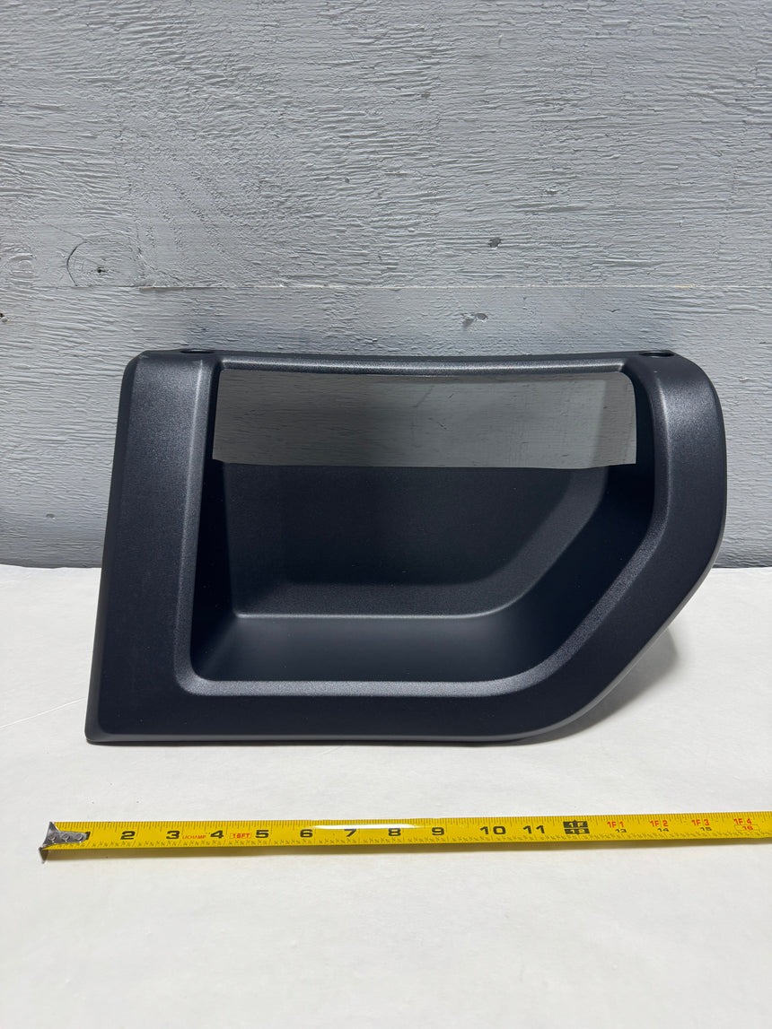 2020-2025 Sierra Silverado 2500 3500 Passenger Side Front Bed Step Trim Bezel For 6.9. or 8 Ft Bed