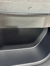 84721917 2020-2025 Sierra Silverado 2500 3500 Passenger Side Front Bed Step Trim Bezel For 6.9. or 8 Ft Bed