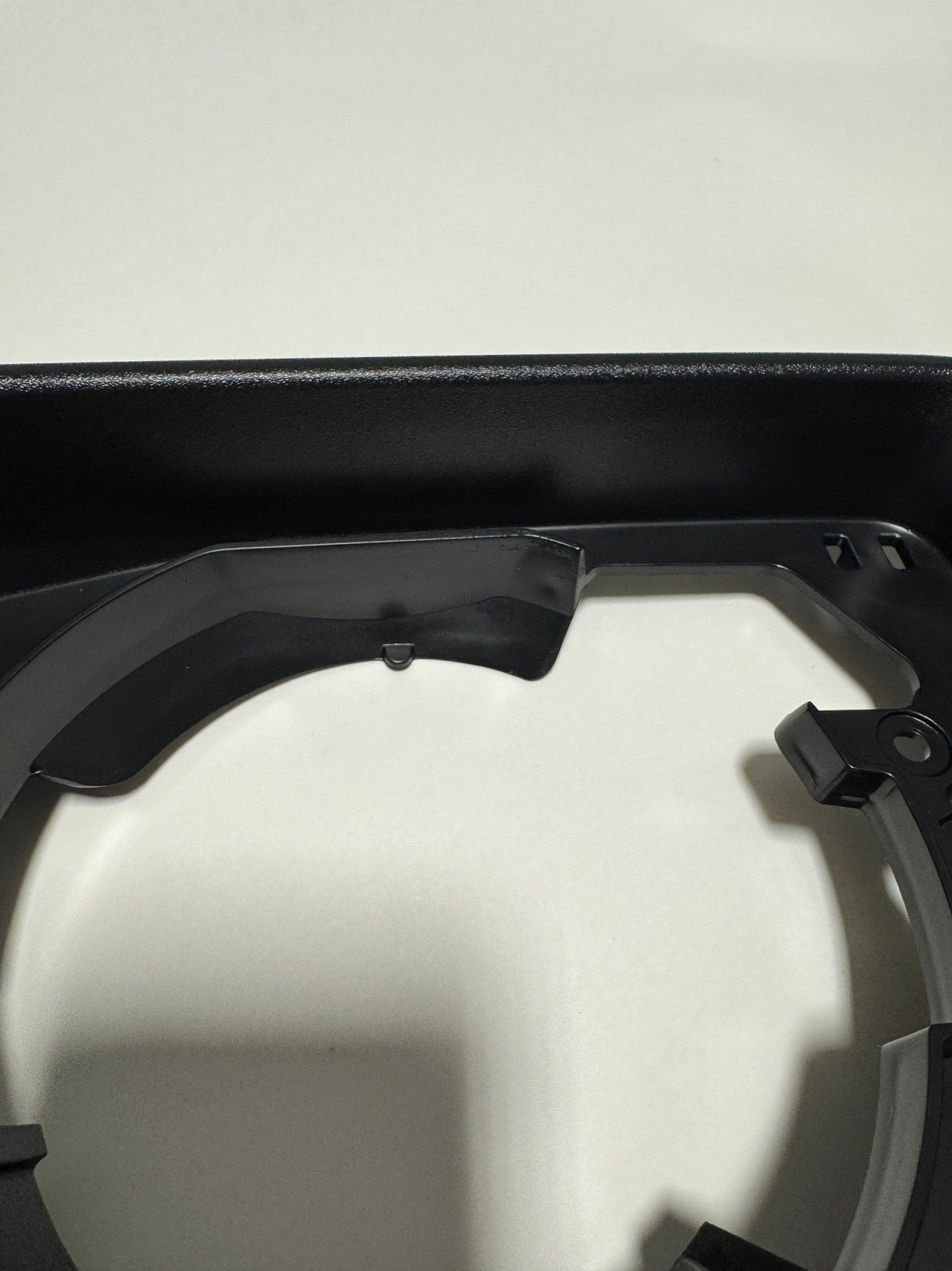 84575673 2020-2025 Silverado Sierra 1500 Driver Side Mirror Housing Bezel For Basic Mirror