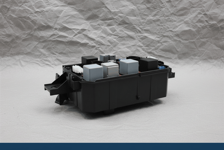 42750633 2021-2022 Chevrolet Trax Buick Encore Fuse Junction Block 1.4L OEM