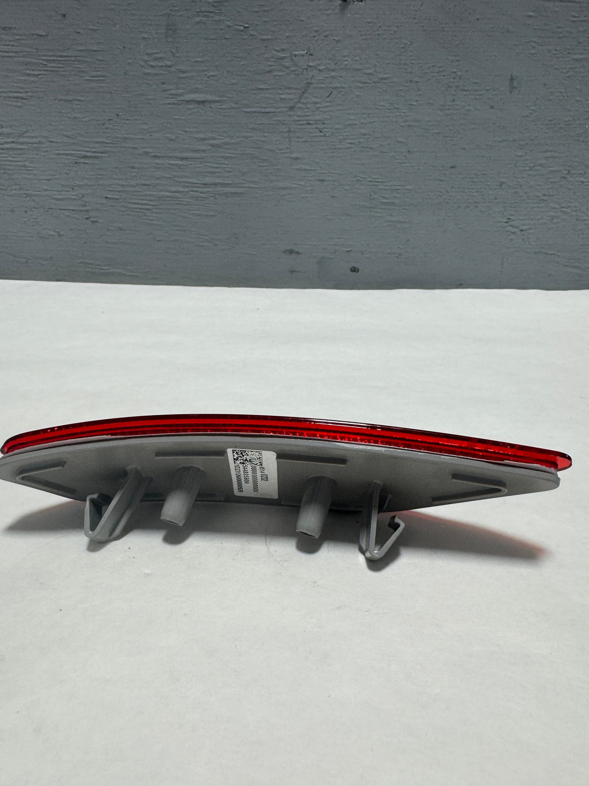 CL-1224-85140232-J1 2021-2023 Buick Envision Passenger Side Rear Bumper Red Reflector OEM New