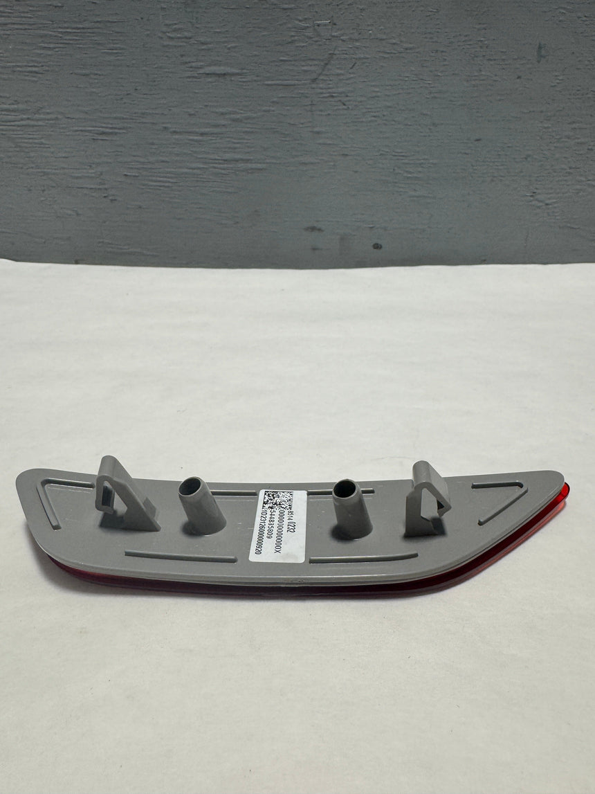 2021-2023 Buick Envision Passenger Side Rear Bumper Red Reflector OEM New