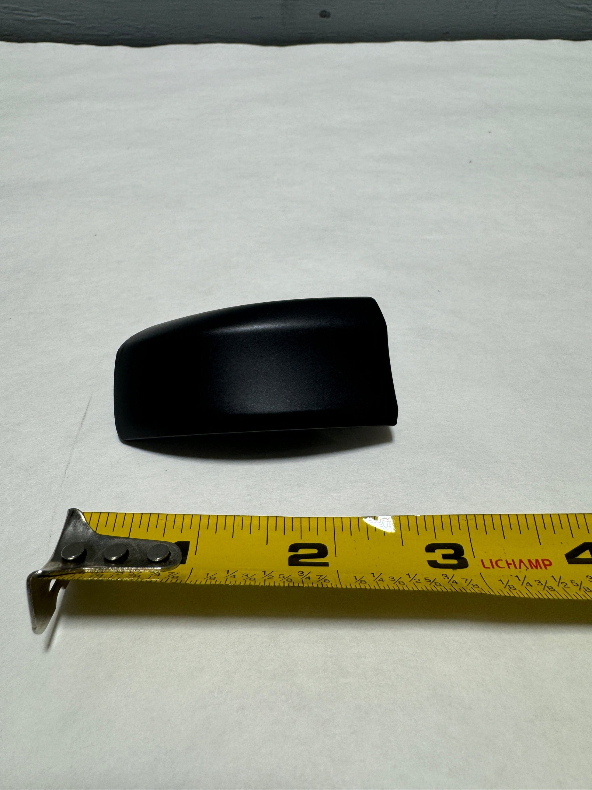 13537683-C6 2021-2023 Cadillac Escalade Driver Door Handle End Cap Unpainted For Illuminated Handle