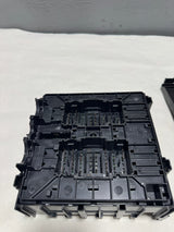 LC2Z-14A068-B 2021-2023 Ford E-350 Van 7.3 Gas Loaded Fuse Box For Non Aux Switch Equipped Vans Only