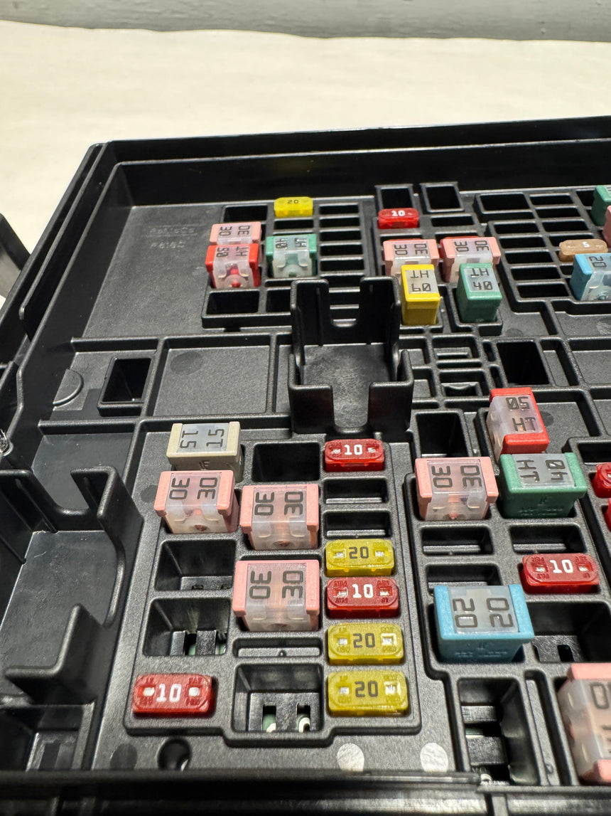 OEM Loaded Fuse Box for 2021-2025 Ford E-350 Van 7.3L Gas