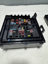 LC2Z-14A068-B 2021-2023 Ford E-350 Van 7.3 Gas Loaded Fuse Box For Non Aux Switch Equipped Vans Only