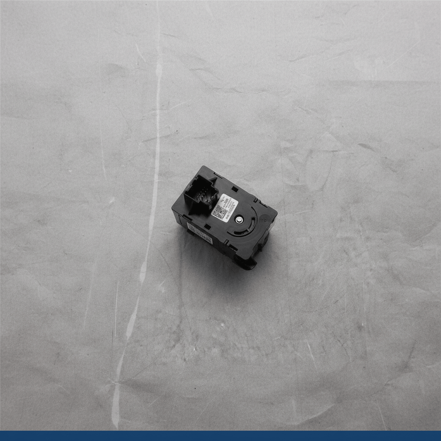 2021-2024 Chevrolet Tahoe/Suburban Headlight Switch Genuine OEM