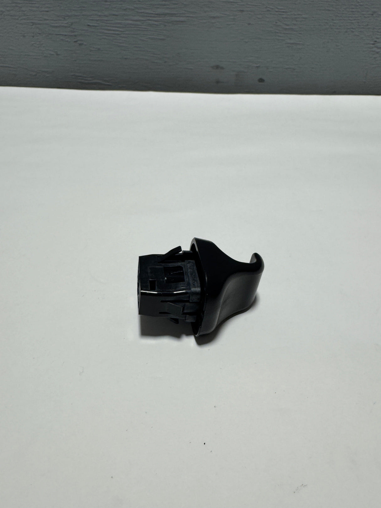 M2DZ-78420B00-A 2021-2024 Ford Bronco Passenger Side Rear Hardtop Side Hinge Trim Moulding Cover OEM