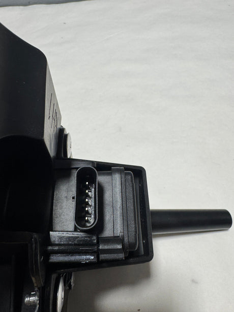 ML3Z-17626-T 2021-2024 Ford F-150 RH Passenger Side Air Dam AAD Motor Spring Actuator OEM