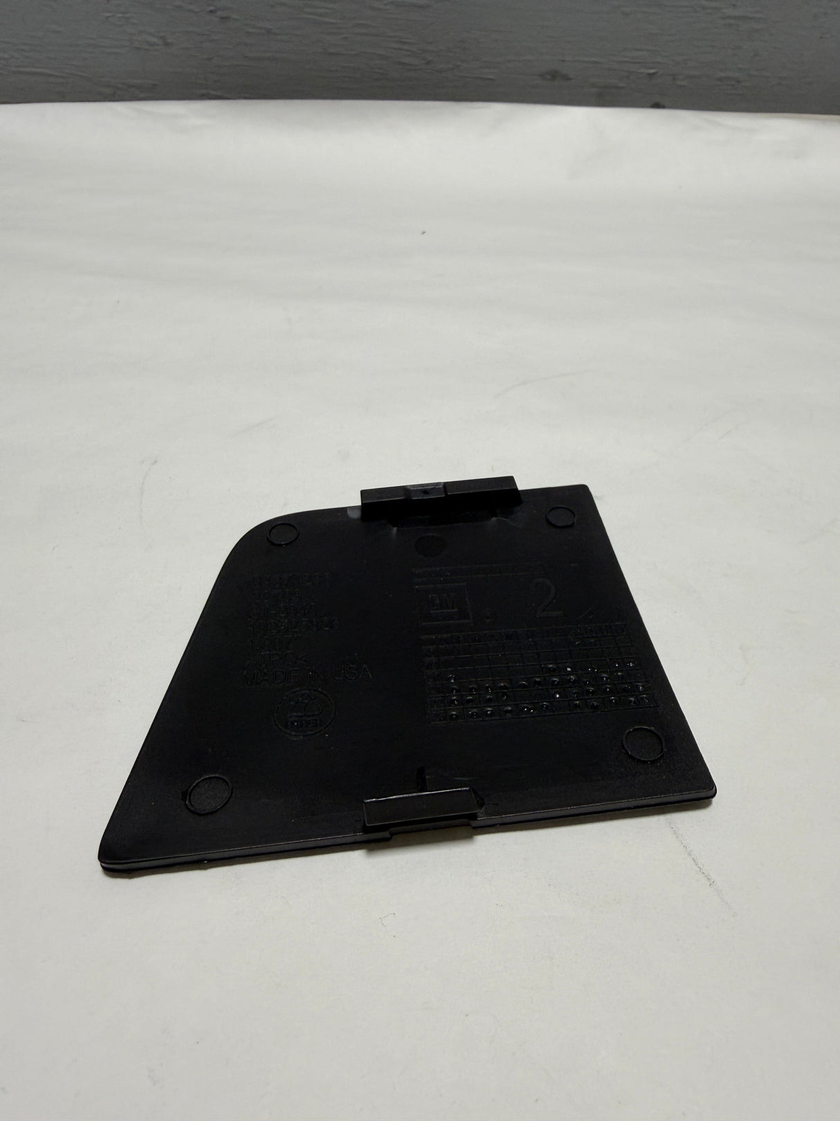 84371236 2021-2024 GMC Yukon Front Bumper Engine Block Heater Wiring Cover Genuine OEM