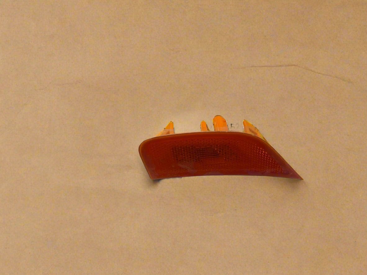 84776452 2021-2024 Tahoe Escalade Yukon Driver Side Fender Marker Light Genuine OEM