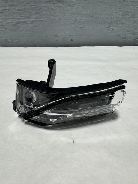 84642800-C5 2021-2024 Tahoe Yukon Escalade Driver Side Rear view Mirror Turn Signal Lamp OEM