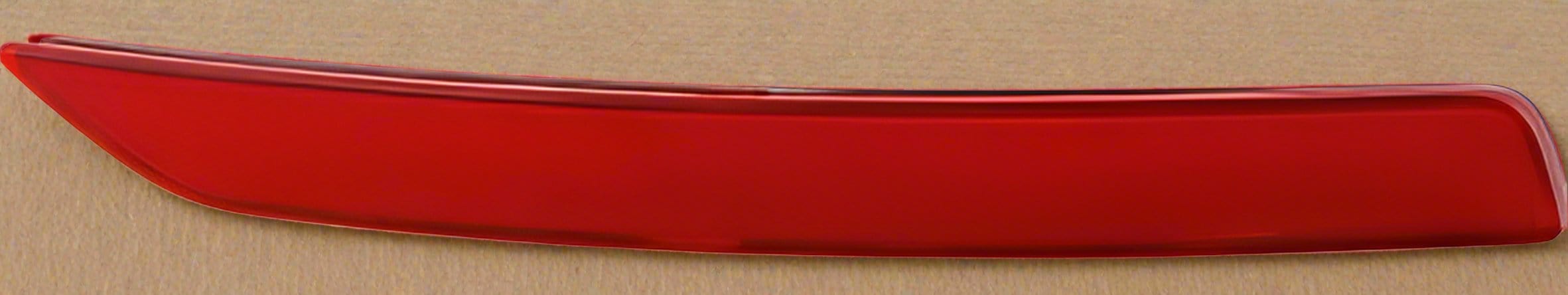 84239331 2021-2024 Tahoe Yukon Passenger Side Rear Lower Red Bumper Reflector OEM