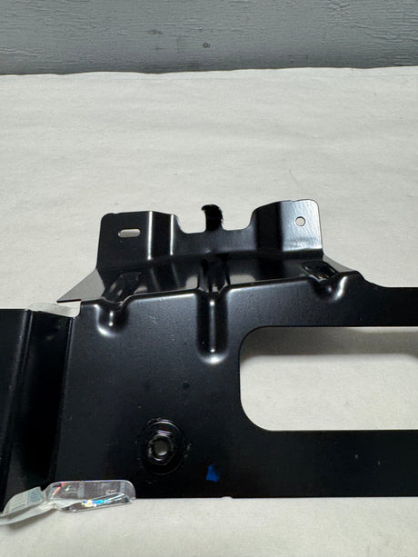 84561514 2021-2024 Tahoe Yukon Suburban Forward Range Radar Bracket OEM
