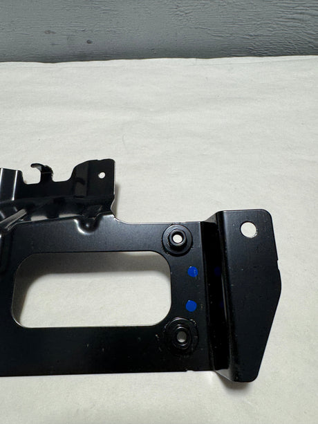 84561514 2021-2024 Tahoe Yukon Suburban Forward Range Radar Bracket OEM