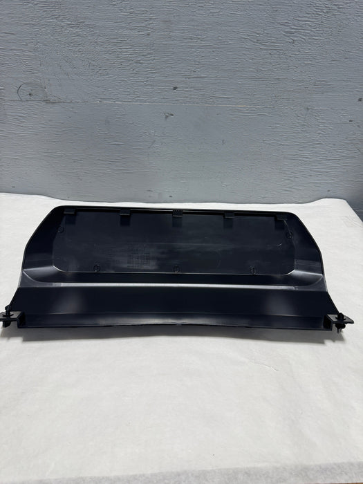 85139540 2021-2024 Tahoe Yukon Suburban Unpainted OEM Trailer Hitch Cover