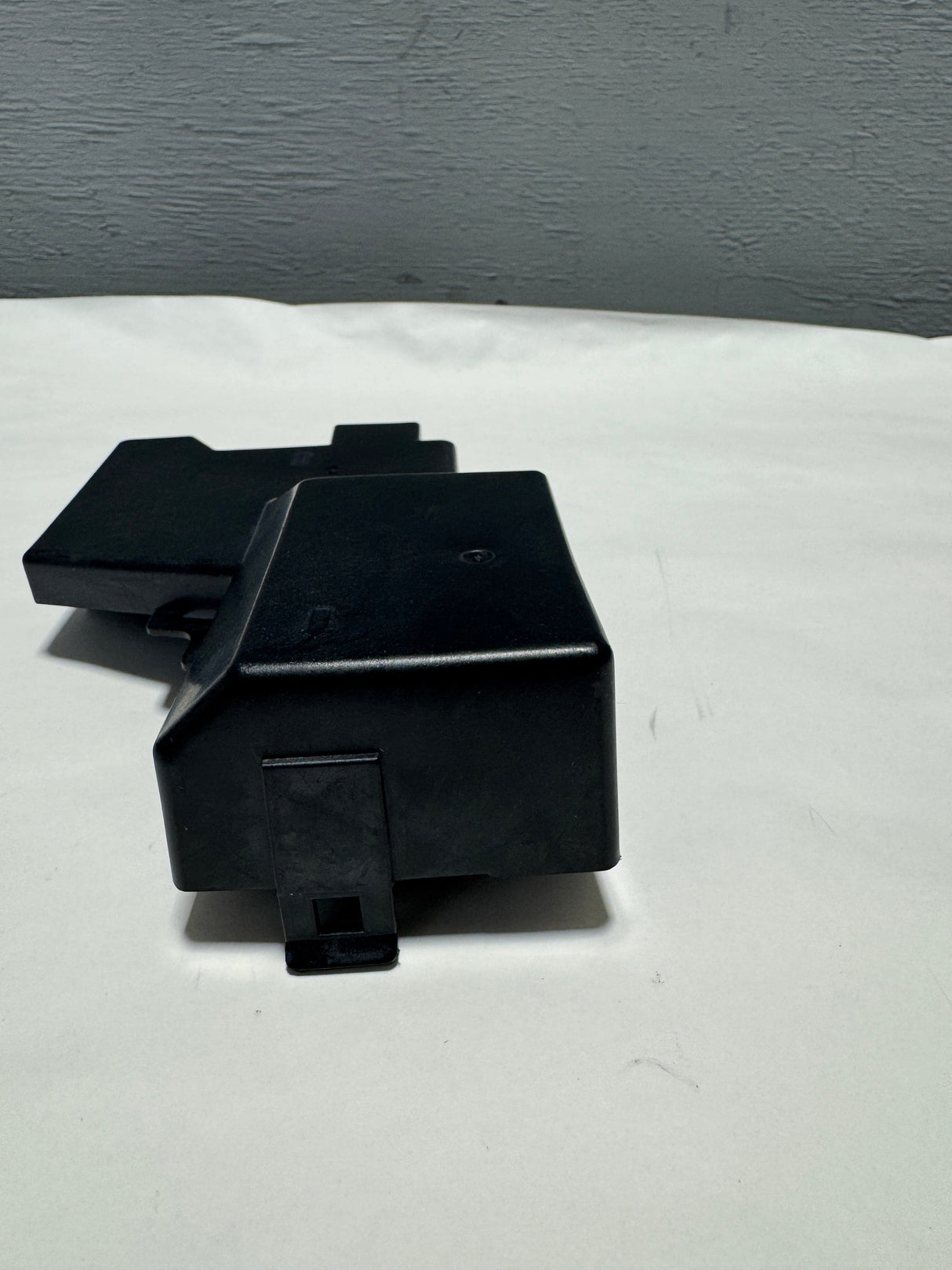 68497402AA 2021-2025 Ram 2500 3500 6.7 Diesel Passenger Side Battery Cover Genuine OEM New