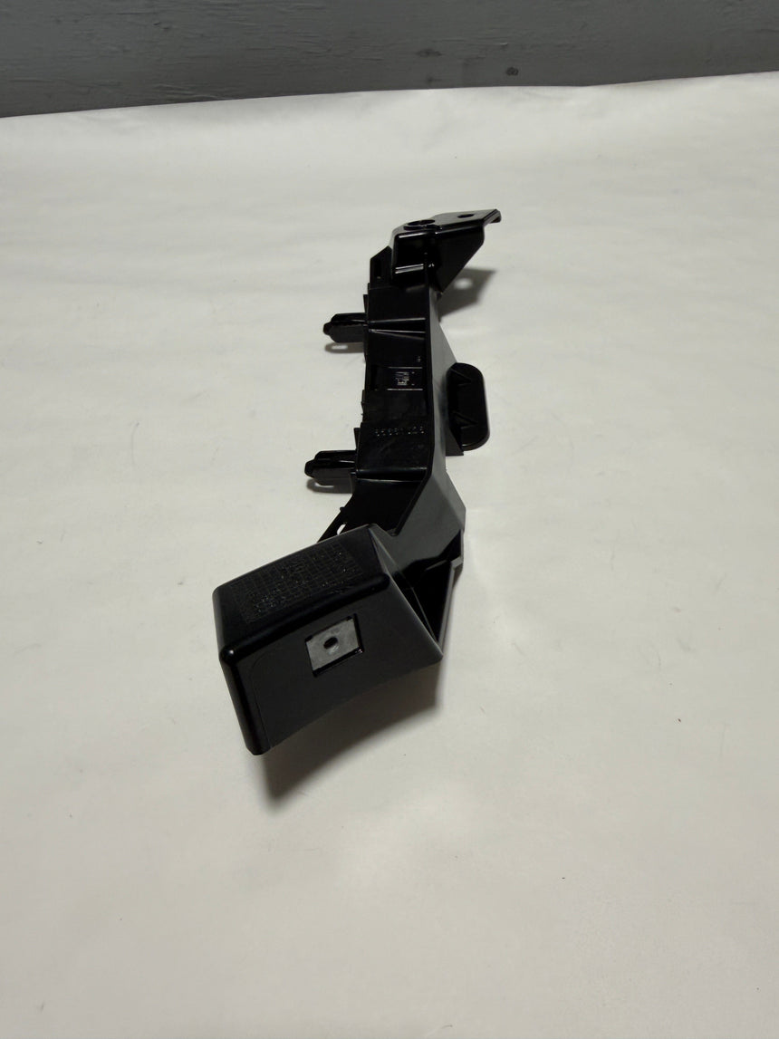 2022-2023 Traverse Front Bumper Driver Side Guide Bracket For Tow Hook Equipped Only
