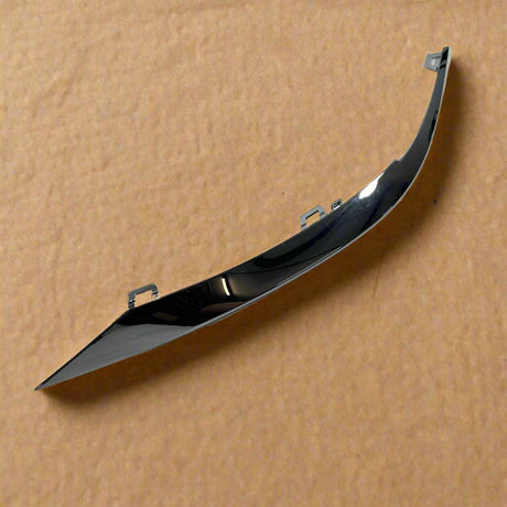 84947867 2022-2024 Buick Enclave Avenir Chrome Rear Passenger Side Bumper Molding Genuine OEM