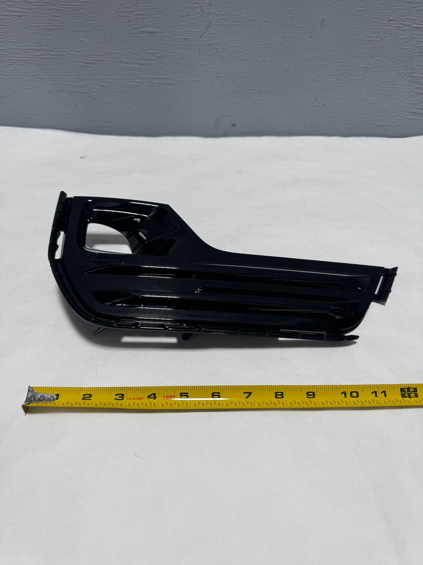 2022-2024 GMC Terrain AT4 or SLT Passenger Side Front Fog Light Lamp Bezel Trim