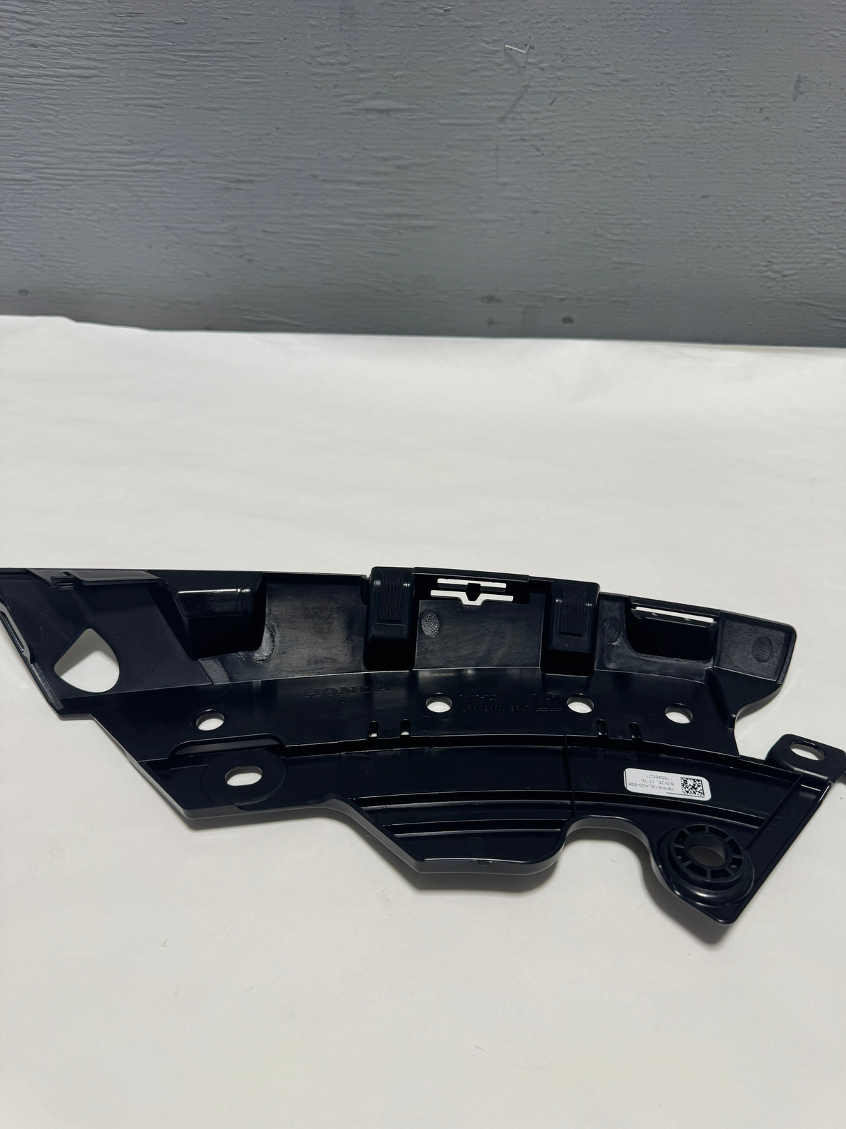71107-T20-A00-F10 2022-2024 Honda Civic Driver Side Front Bumper Upper Grille Molding Bracket Genuine OEM