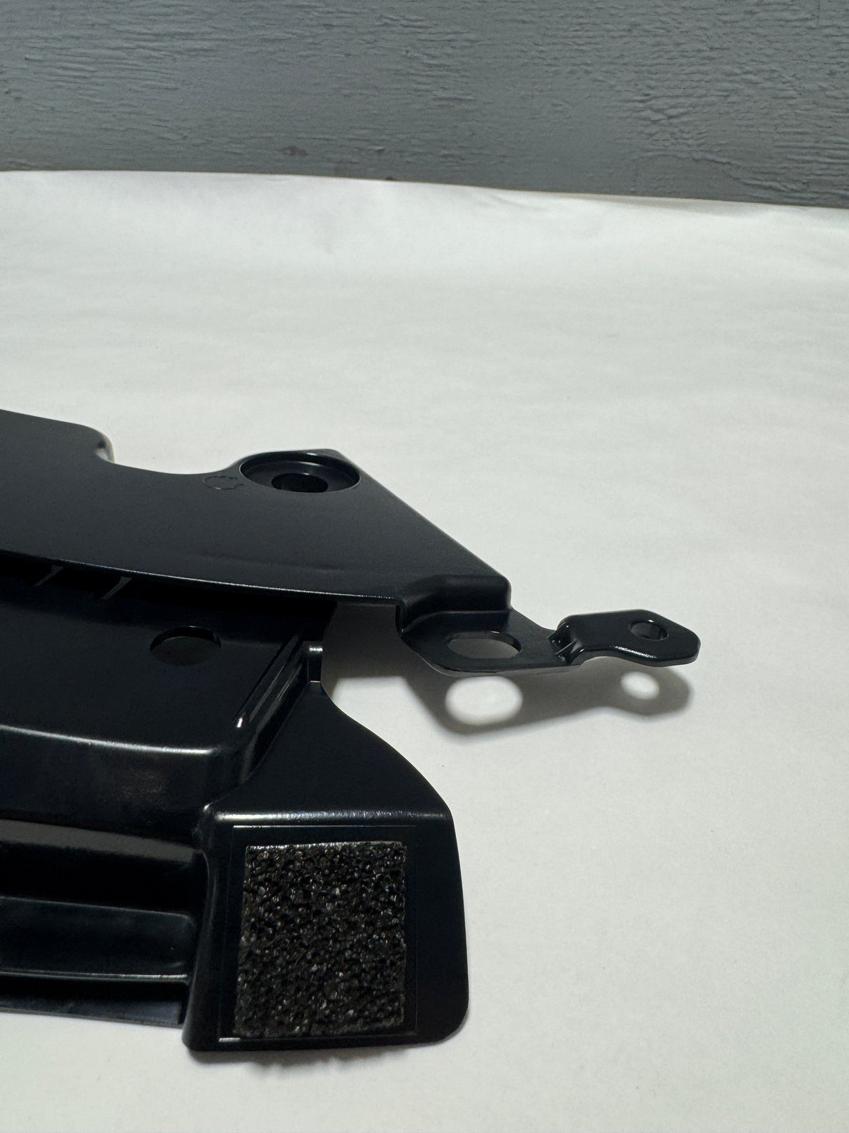 71107-T20-A00-F10 2022-2024 Honda Civic Driver Side Front Bumper Upper Grille Molding Bracket Genuine OEM