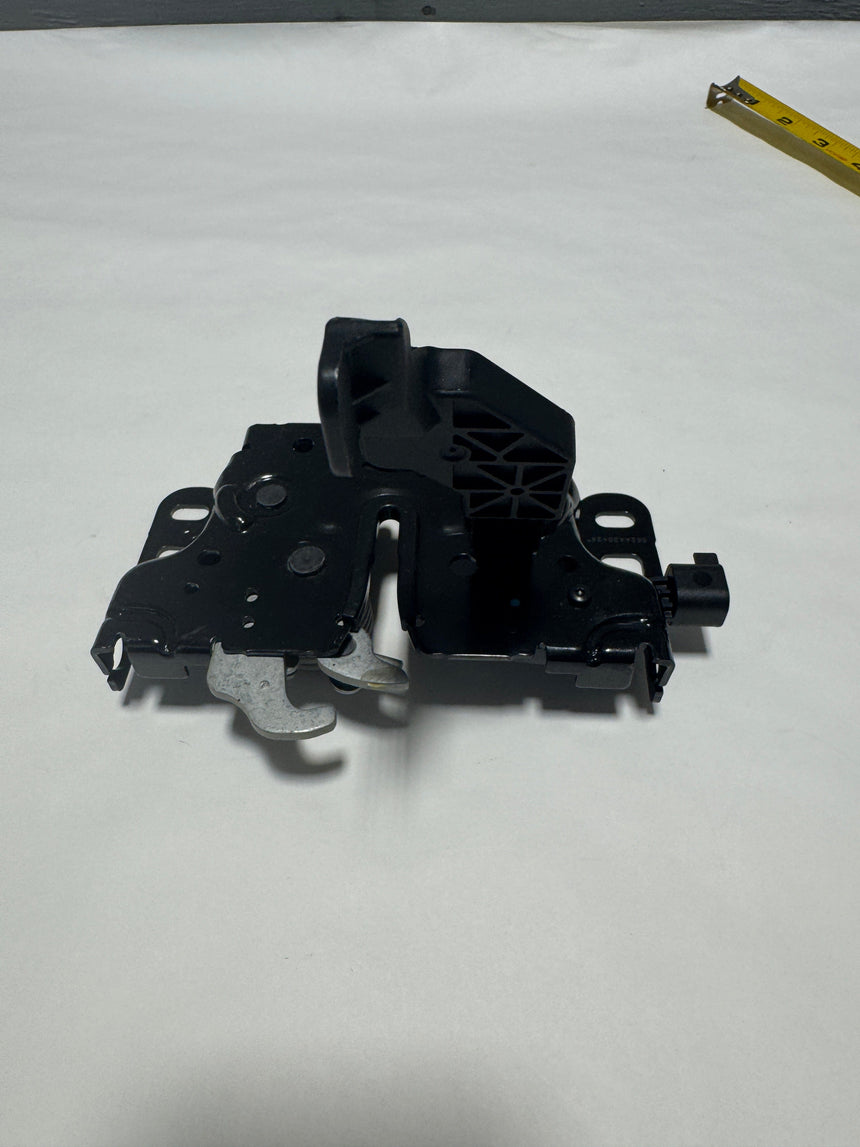 2022-2024 Jeep Grand Cherokee Hood Latch With Lever OEM