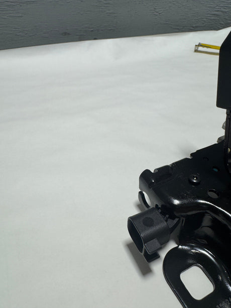 68375662AA 2022-2024 Jeep Grand Cherokee Hood Latch With Lever OEM