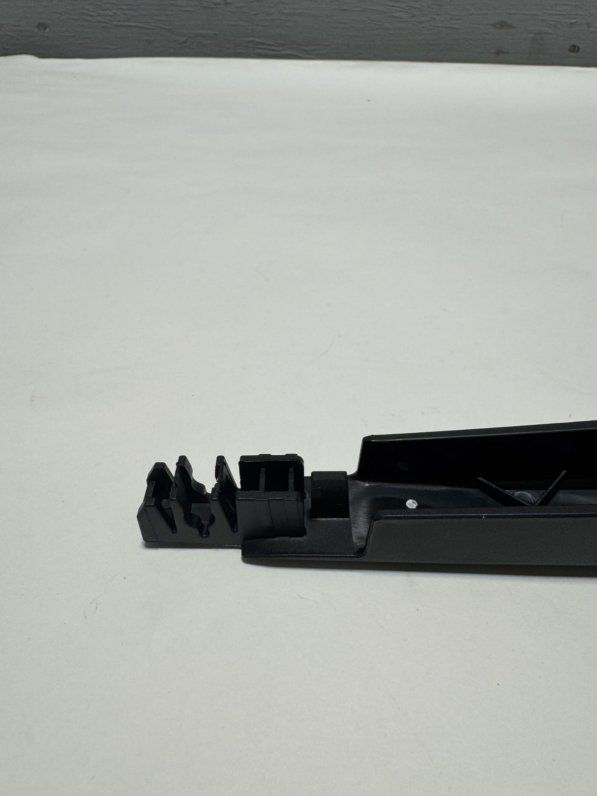 42896632 2022-2025 Chevrolet Trailblazer  Rear Window Wiper Arm Genuine OEM