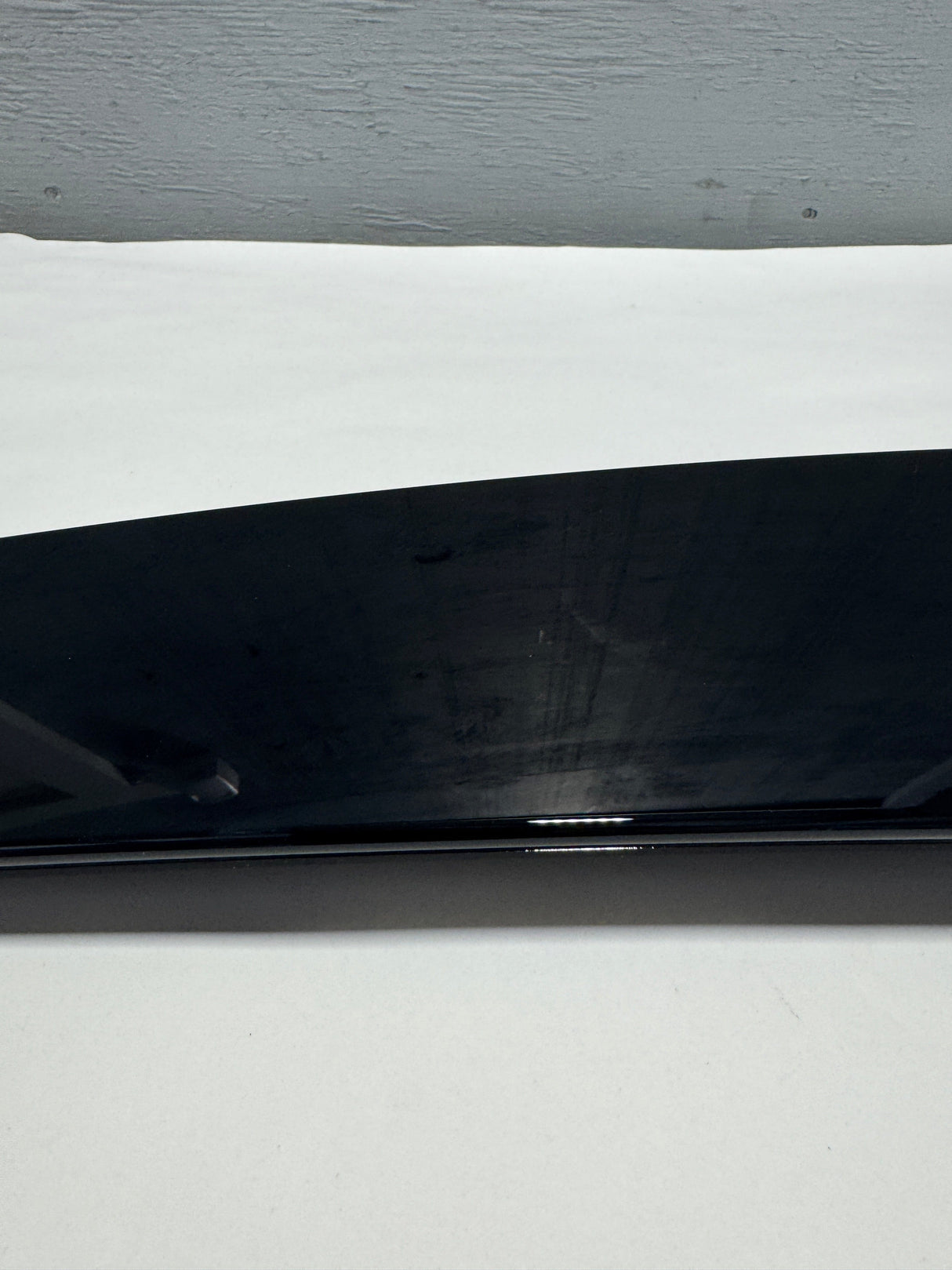 86526021 2022-2025 GMC Sierra Black Driver Side Windshield Pillar Trim Molding With Grab Handle