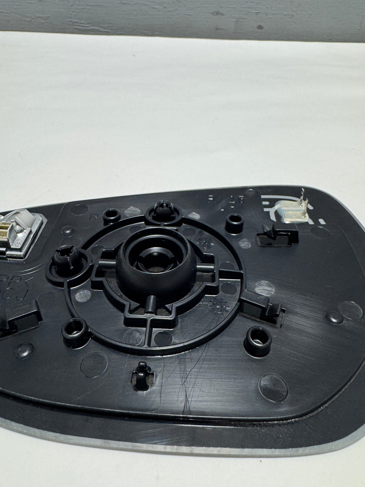 DGH9-69-1GX 2022-2025 Mazda CX-30 CX-50 Passenger Side Mirror Glass With BSM W/O Auto Dim,Power Fold, Non Heated