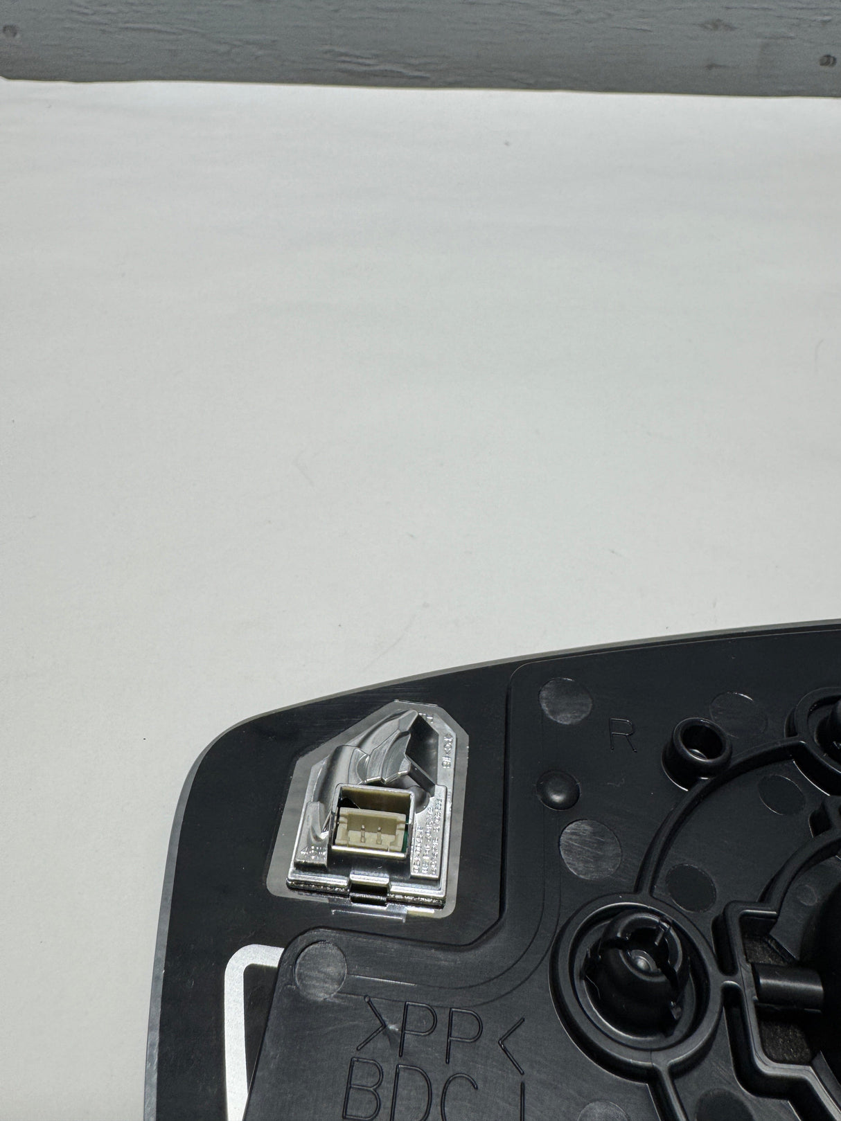 DGH9-69-1GX 2022-2025 Mazda CX-30 CX-50 Passenger Side Mirror Glass With BSM W/O Auto Dim,Power Fold, Non Heated