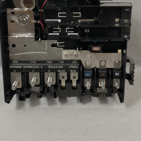 2022-2025 Silverado Sierra 3.0 Duramax Battery Fuse Block Breaker Genuine OEM