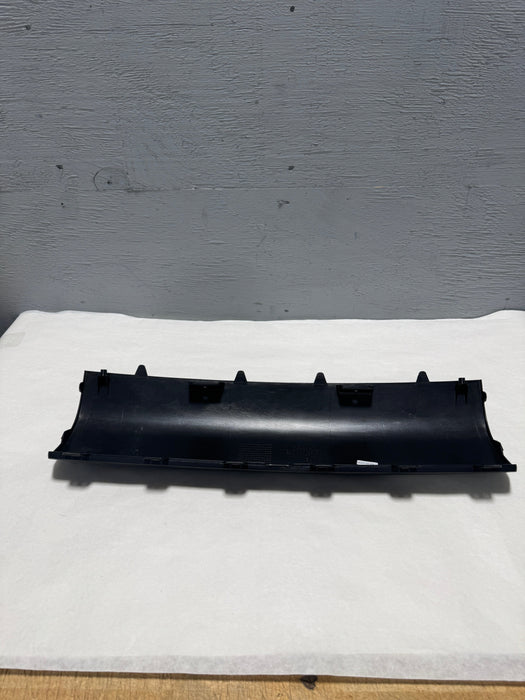 CL-1224-86672-S8CB0-J1 2023-2024 Hyundai Palisade Rear Bumper Trailer Hitch Cover OEM - Unpainted