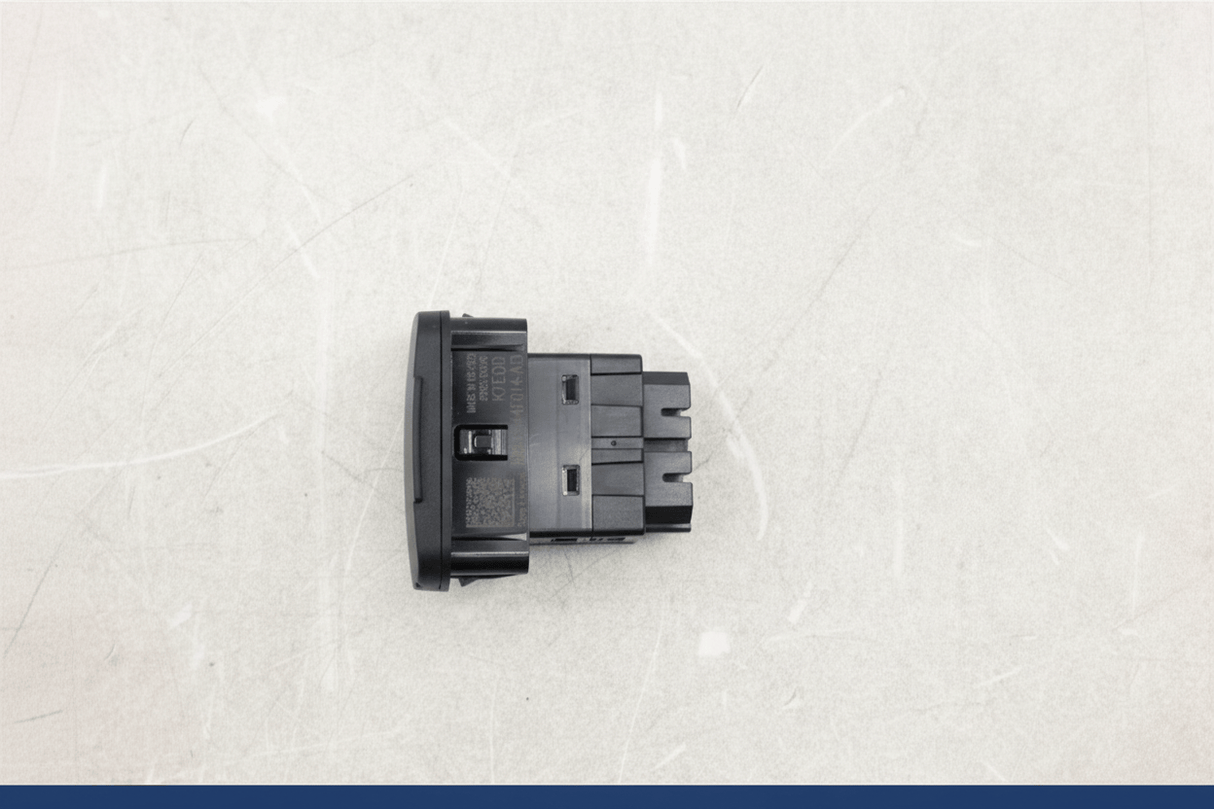 M2DZ-19A387-C 2023-2025 Ford Bronco USB Port Receptacle Genuine OEM