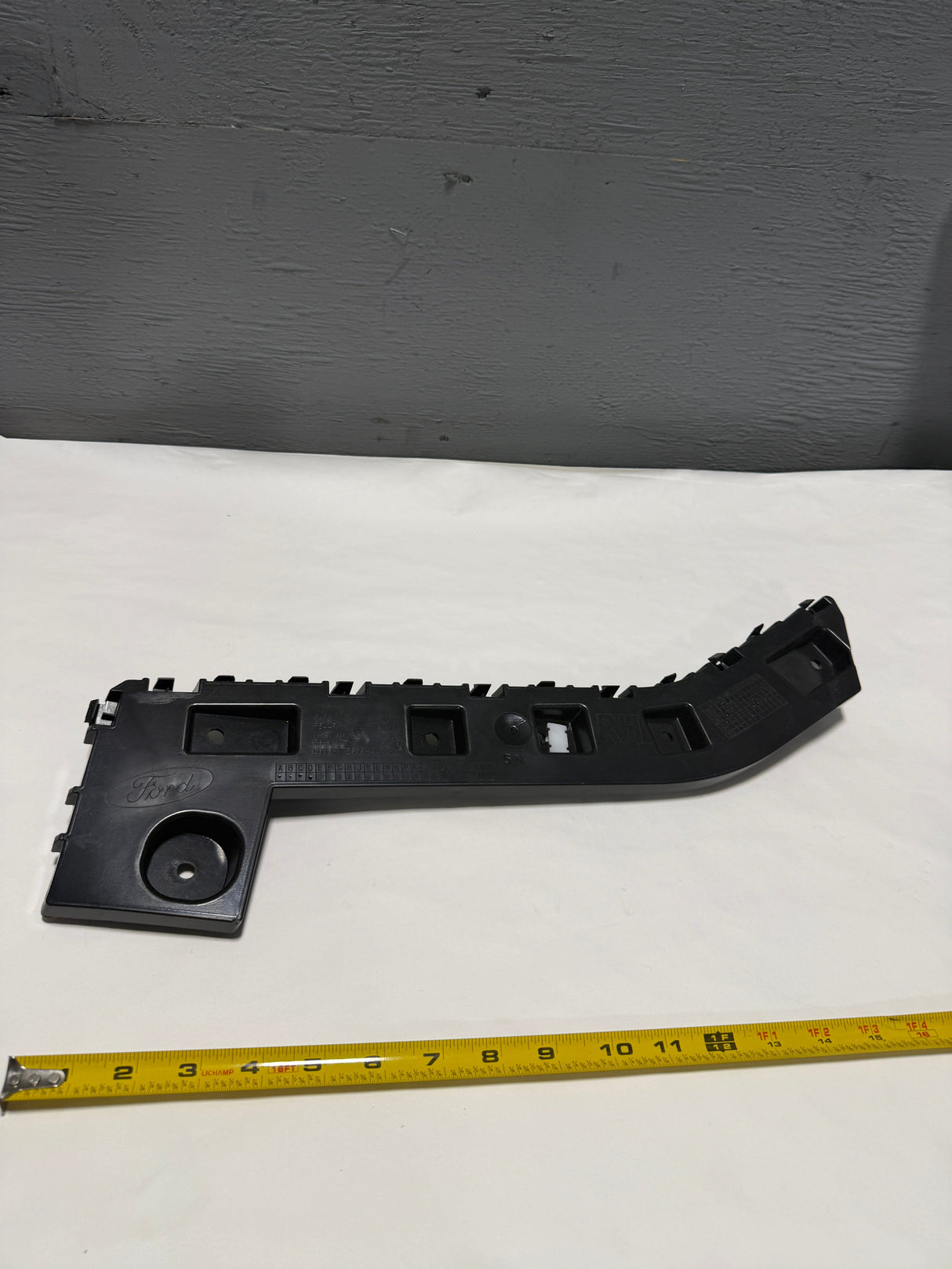 CL-0925-LB5Z-17D942-C-J5 2023-2025 Ford Explorer XL,Limited,Platinum Passenger Side Rear Bumper Bracket  OEM