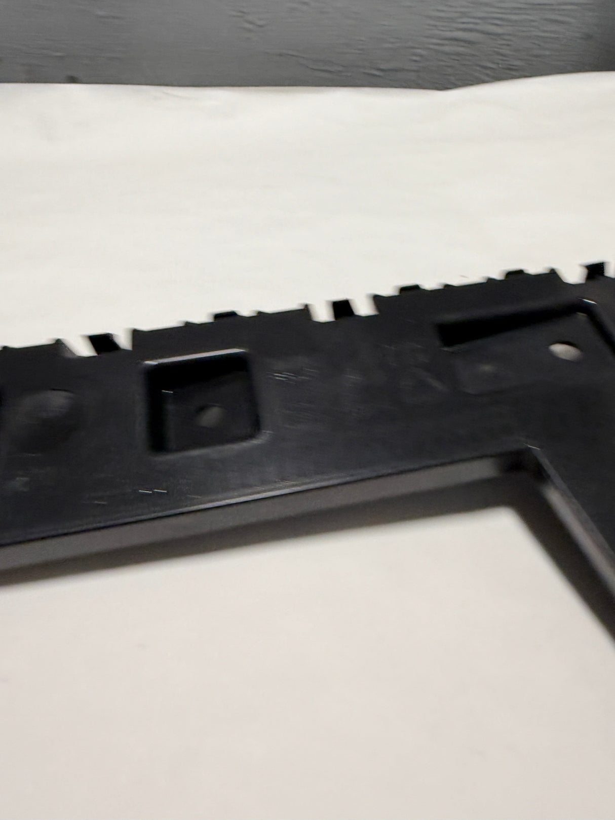 CL-0925-LB5Z-17D943-C-J5 2023-2025 Ford Explorer XLT. Limited, Platinum Driver Side Rear Bumper Bracket OEM