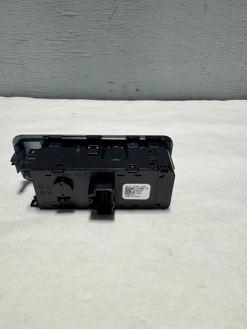 2023-2025 Ford F-250 F-350 Dashboard Headlamp / Fog Light Switch OEM