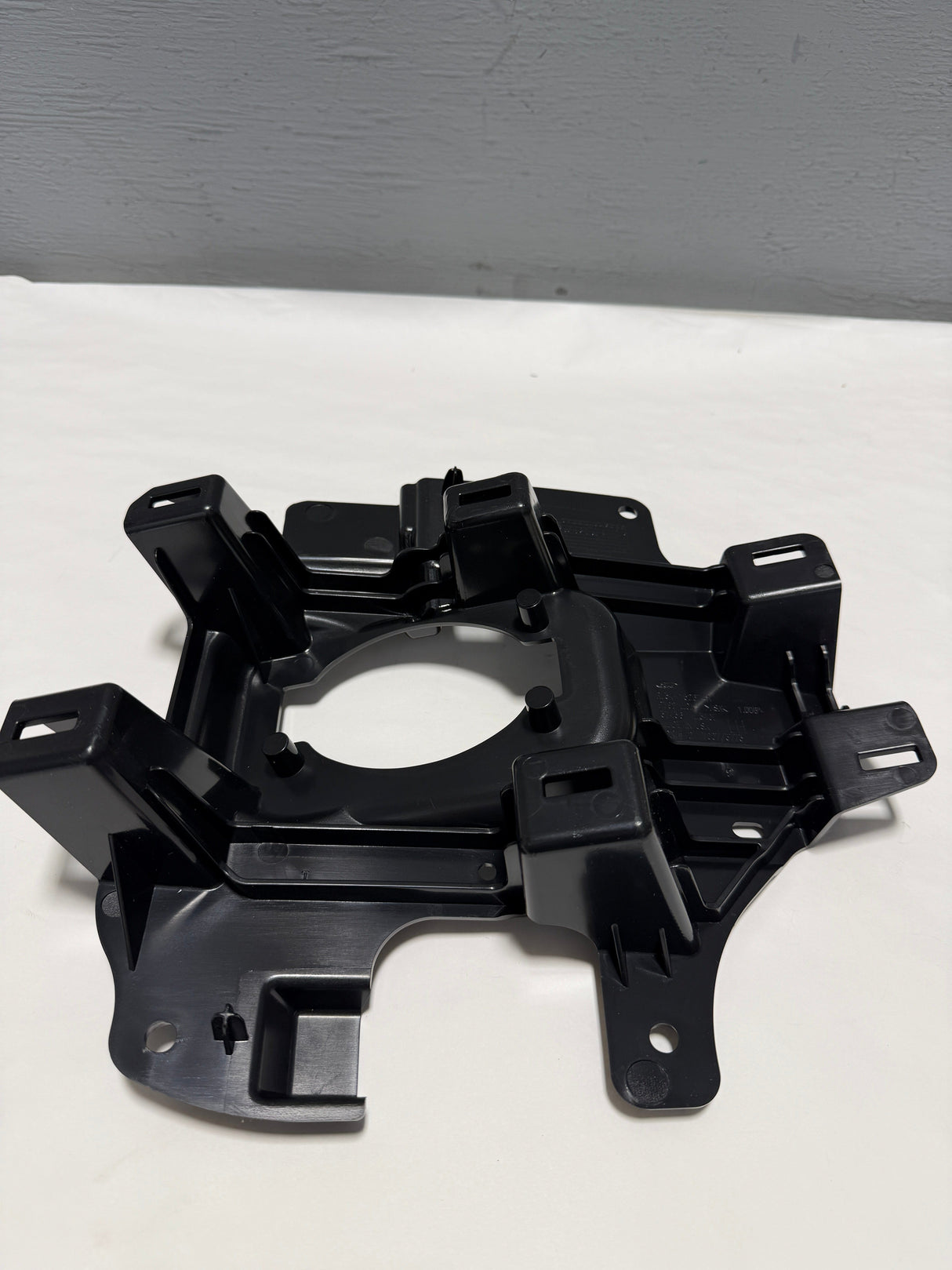 RL3Z-15266-B 2024-2025 Ford F-150 Driver Side Fog Lamp Bracket OEM Genuine New