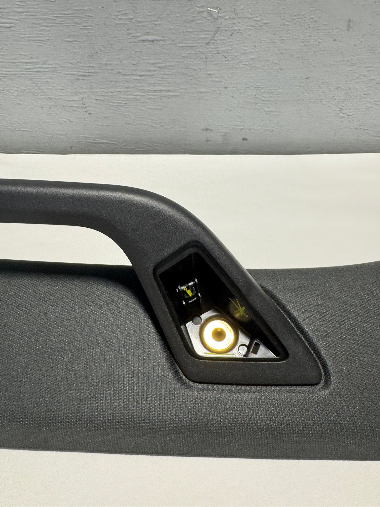 86526005-J1 2024-2025 Silverado Sierra Passenger Side Black Windshield Pillar Trim With Grab Handle Genuine OEM