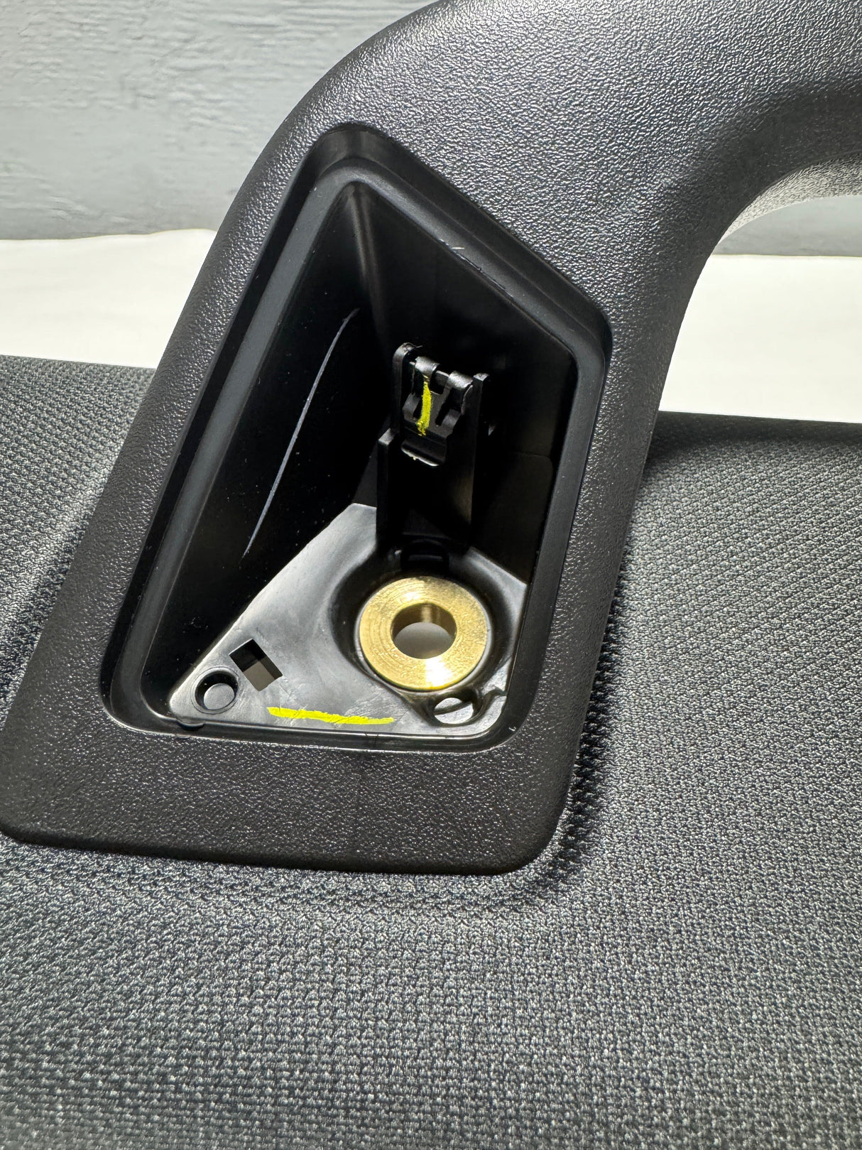 86526005-J1 2024-2025 Silverado Sierra Passenger Side Black Windshield Pillar Trim With Grab Handle Genuine OEM