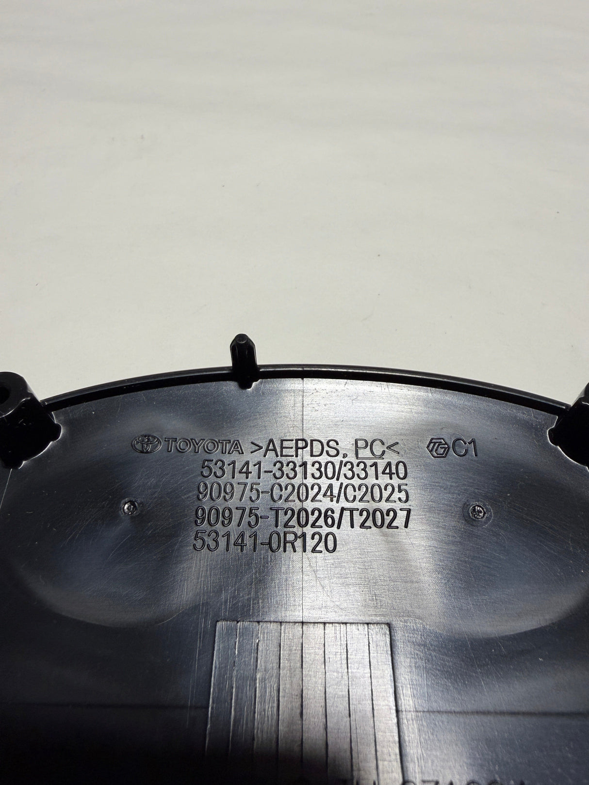 CL-1025-53141-33130-D3 2025 Toyota Rav4 Hybrid Front Grille Emblem 53141-0R150 / 53141-33130 New OEM