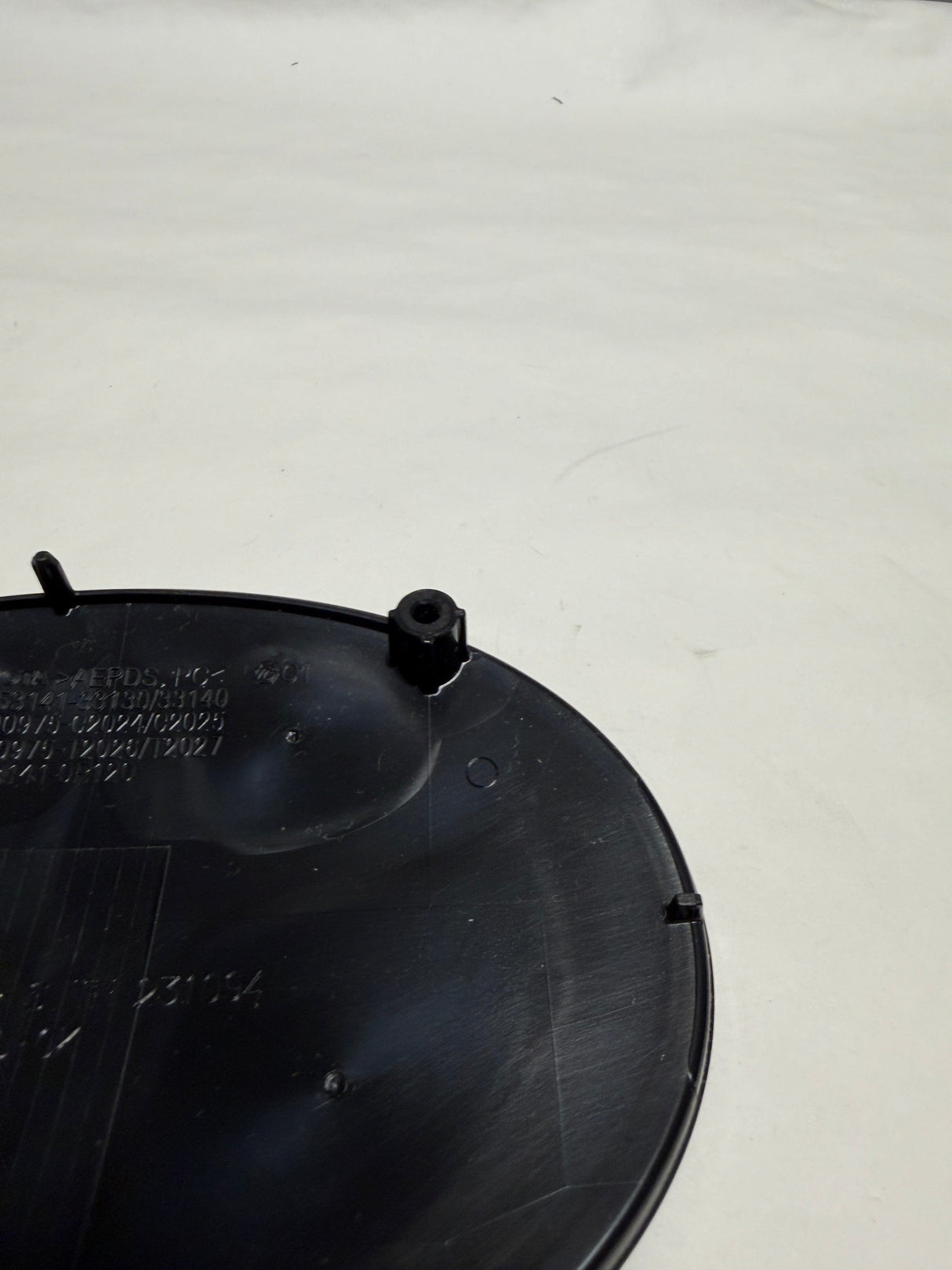 CL-1025-53141-33130-D3 2025 Toyota Rav4 Hybrid Front Grille Emblem 53141-0R150 / 53141-33130 New OEM