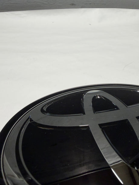 CL-1025-53141-33130-D3 2025 Toyota Rav4 Hybrid Front Grille Emblem 53141-0R150 / 53141-33130 New OEM