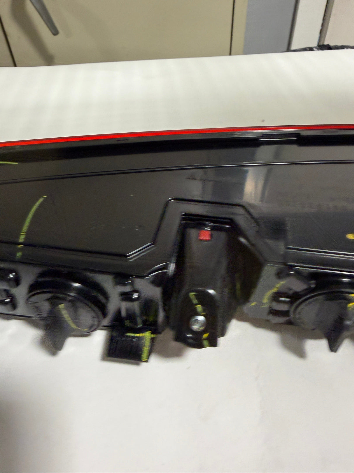 CL09825-80A 945 070 E-G23 21-25 Audi Q5 Passenger Side Rear Bumper Tail Light OEM