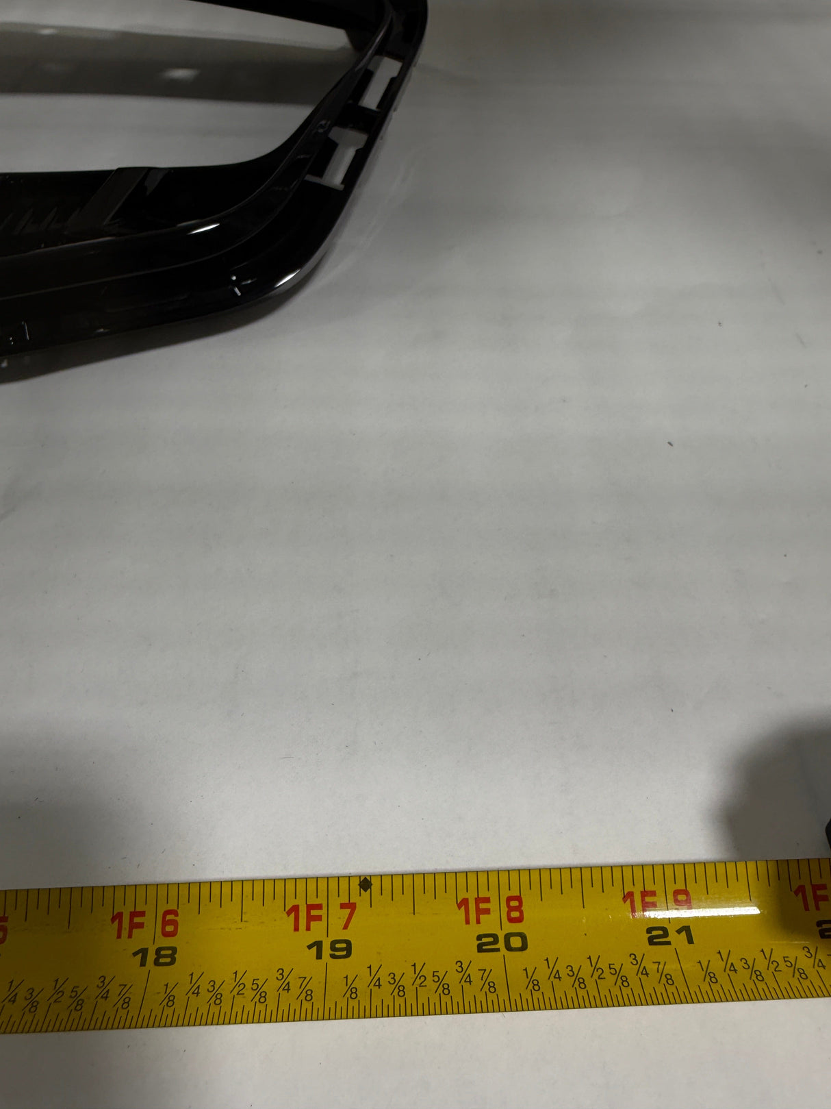 CL0925-86815387-G23 23-24 Cadillac Escalade V Pass Side Fog Light Bezel OEM